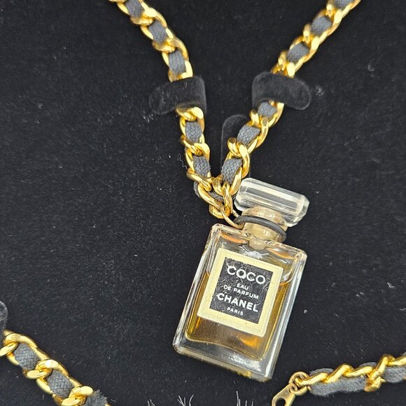 Chanel Coco Perfume Motif Fashion Necklace - Picture 6 of 16